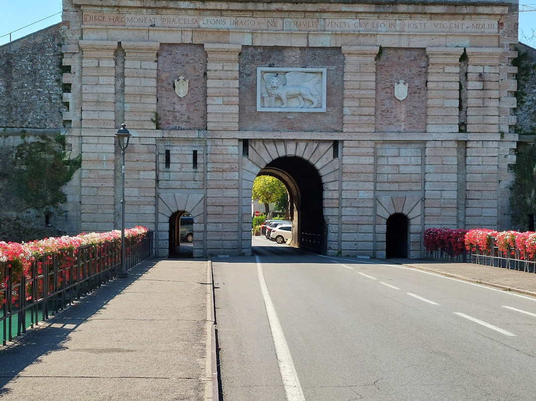 Porta Verona a Peschiera del Garda景点图片