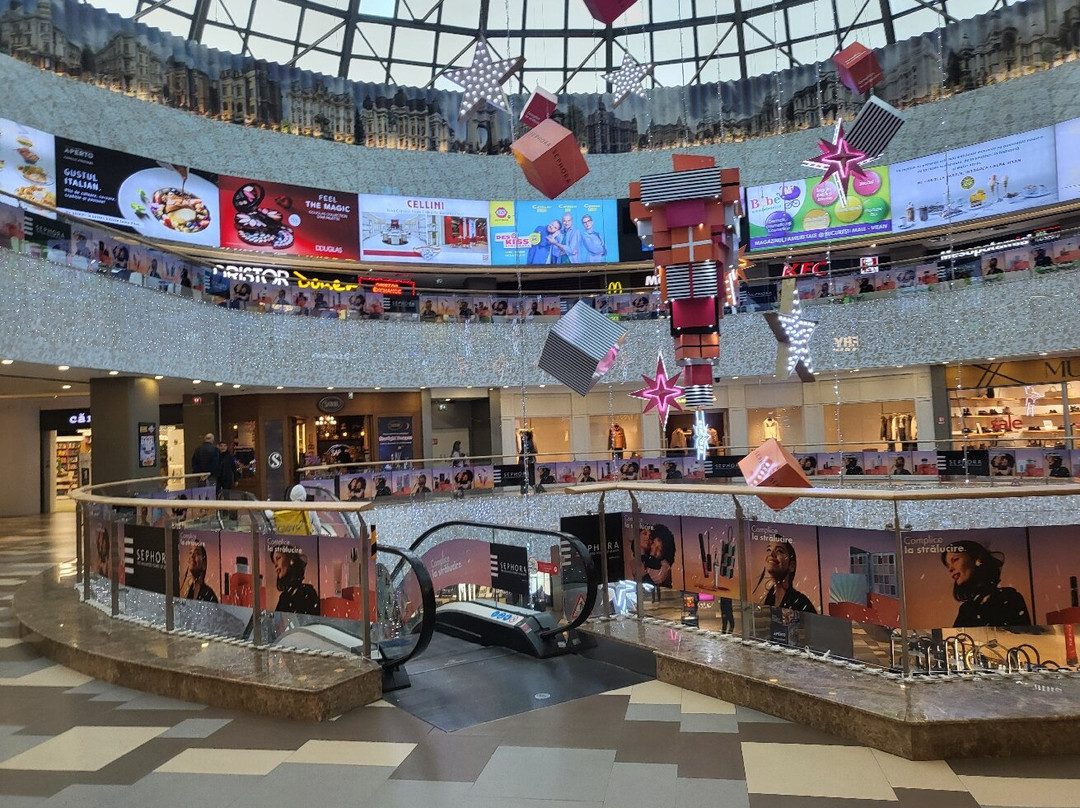 Sun Plaza Shopping Center-布加勒斯特必去景点