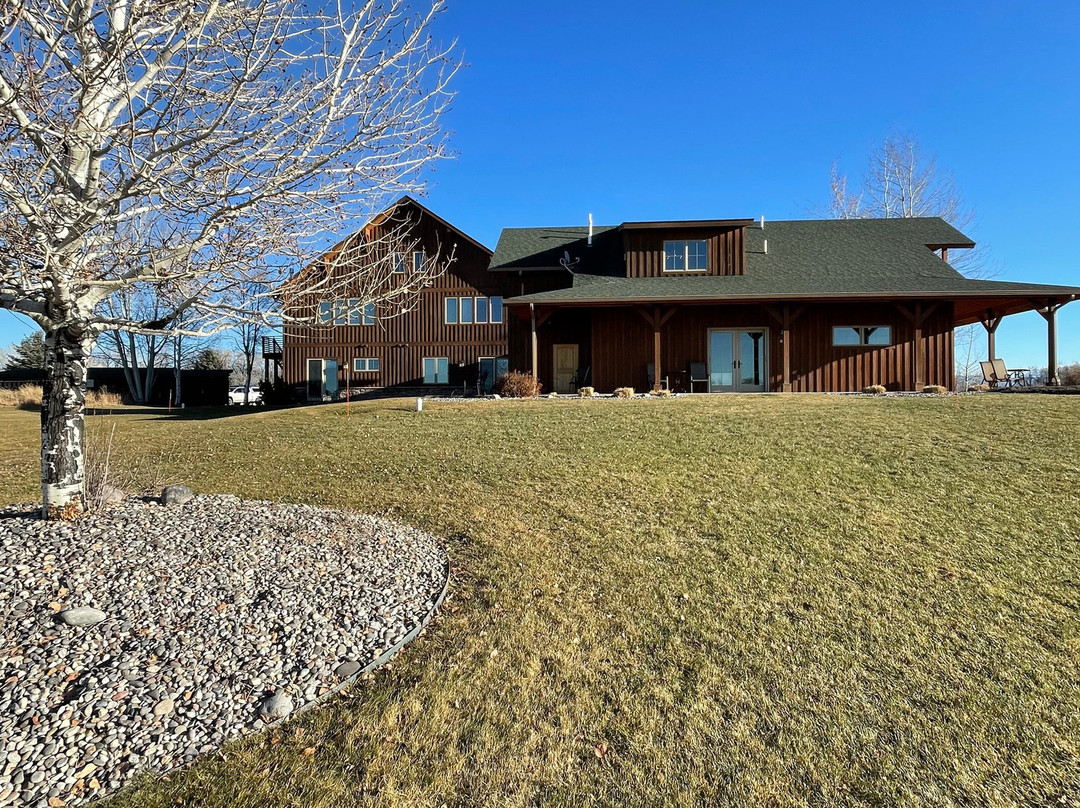 加勒廷河旅馆主图