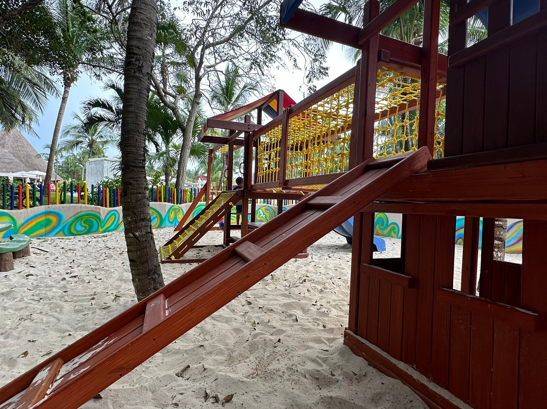 加泰罗尼亚普利维马洛玛全包酒店主图