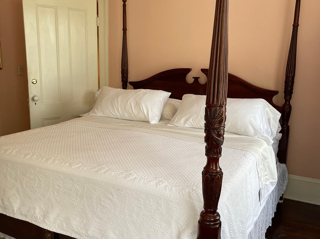 1872 Denham Inn主图