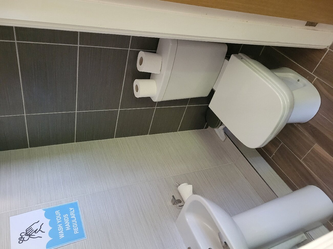 奥斯本酒店主图