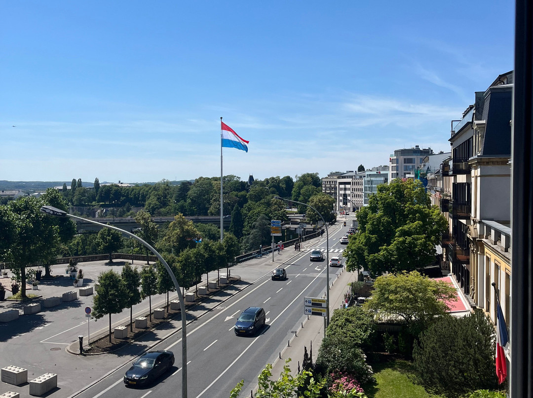 克拉瓦兹大酒店主图