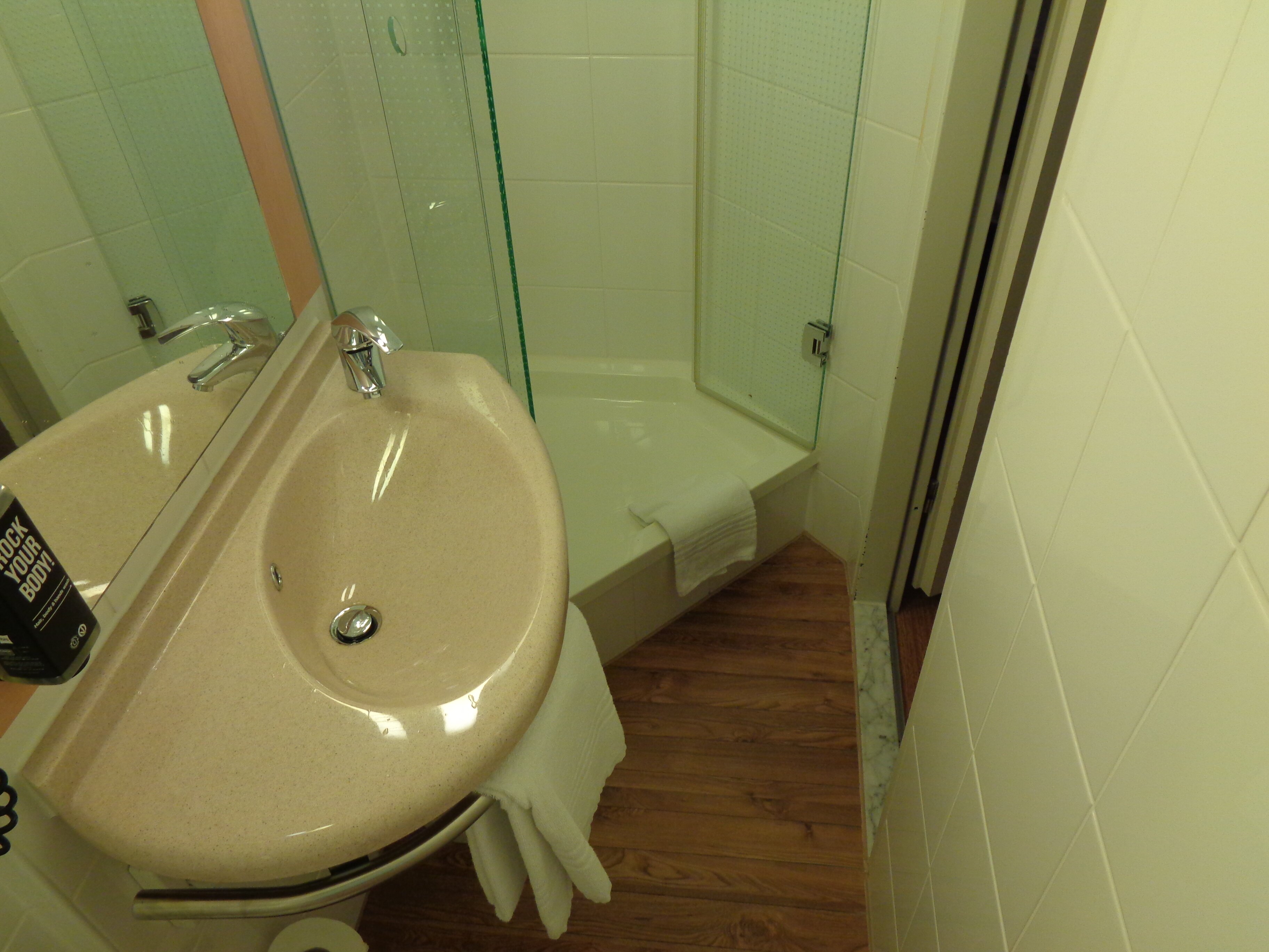 宜必思奥格斯堡中央火车站酒店-浴室