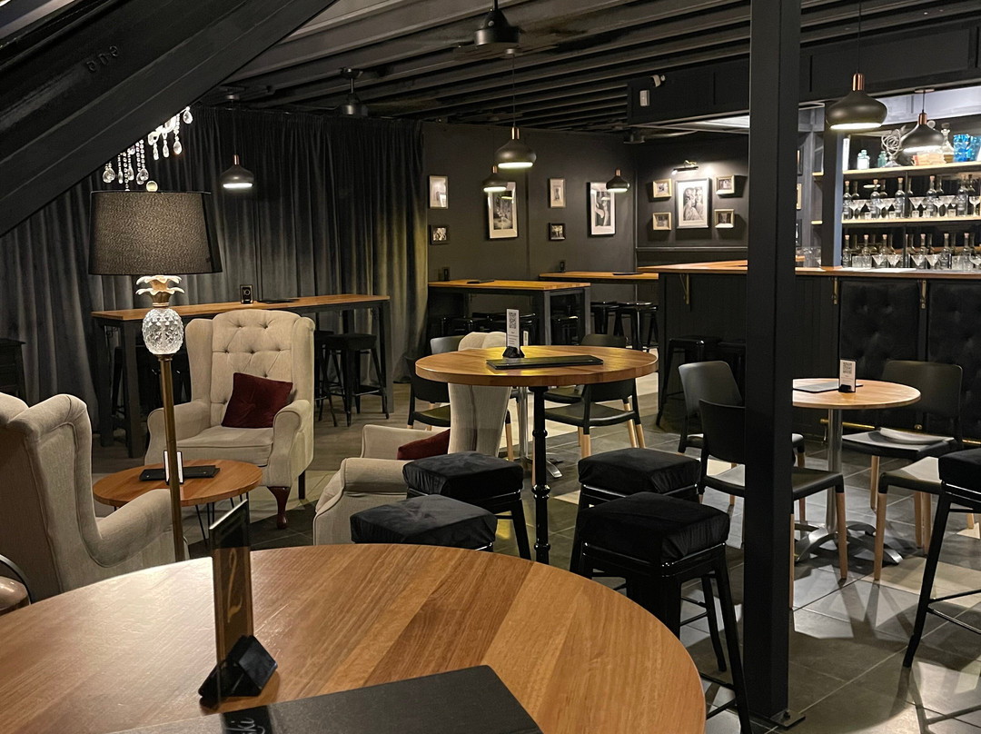 Panezski Artisan Distillery-Molendinar必去景点