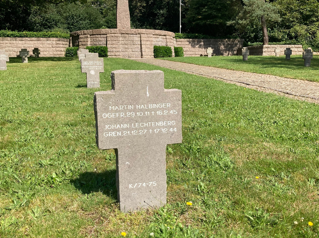 Sandweiler German Military Cemetery, Luxembourg景点图片