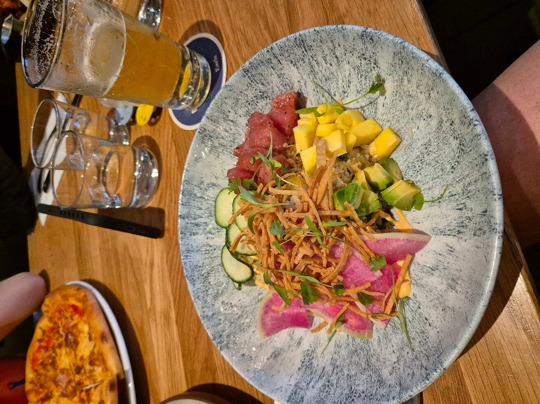 Earls Kitchen + Bar - Port Coquitlam