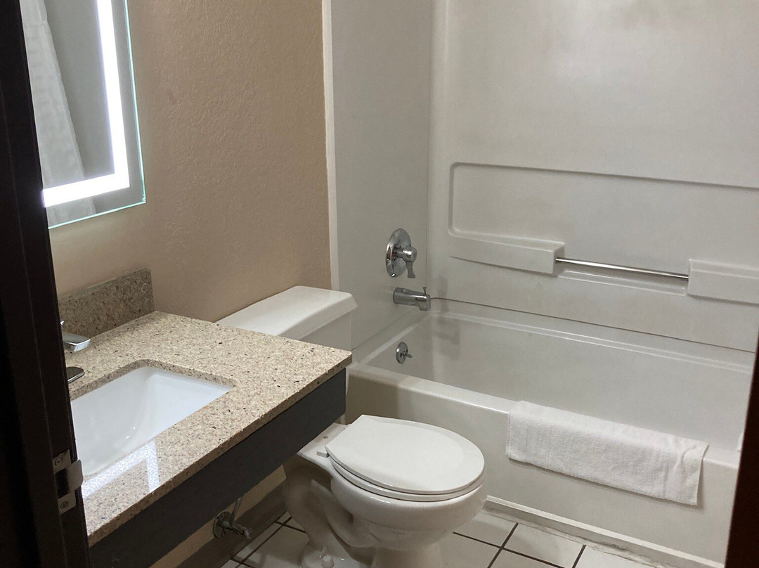 Super 8 by Wyndham Youngstown/Austintown主图