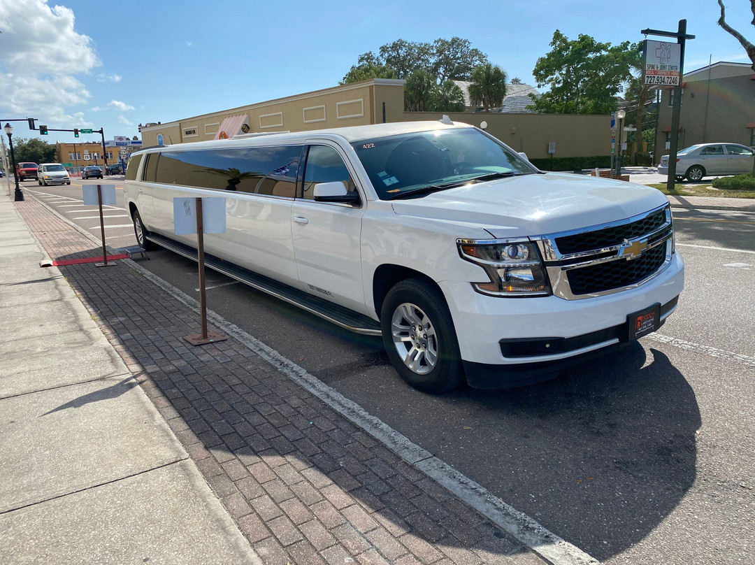 Happy Limousine景点图片