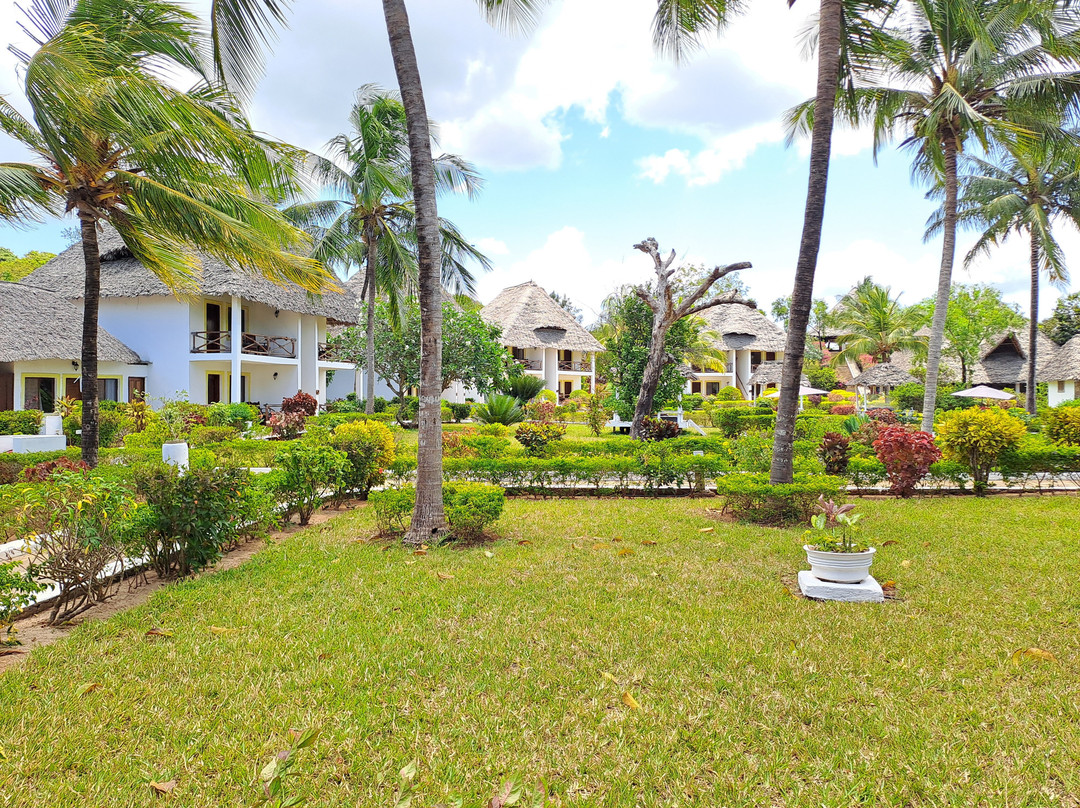 Filao Beach by Sansi主图