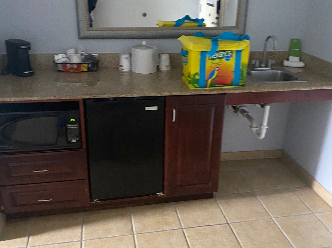 威尔士湖希尔顿恒庭旅馆&套房酒店主图