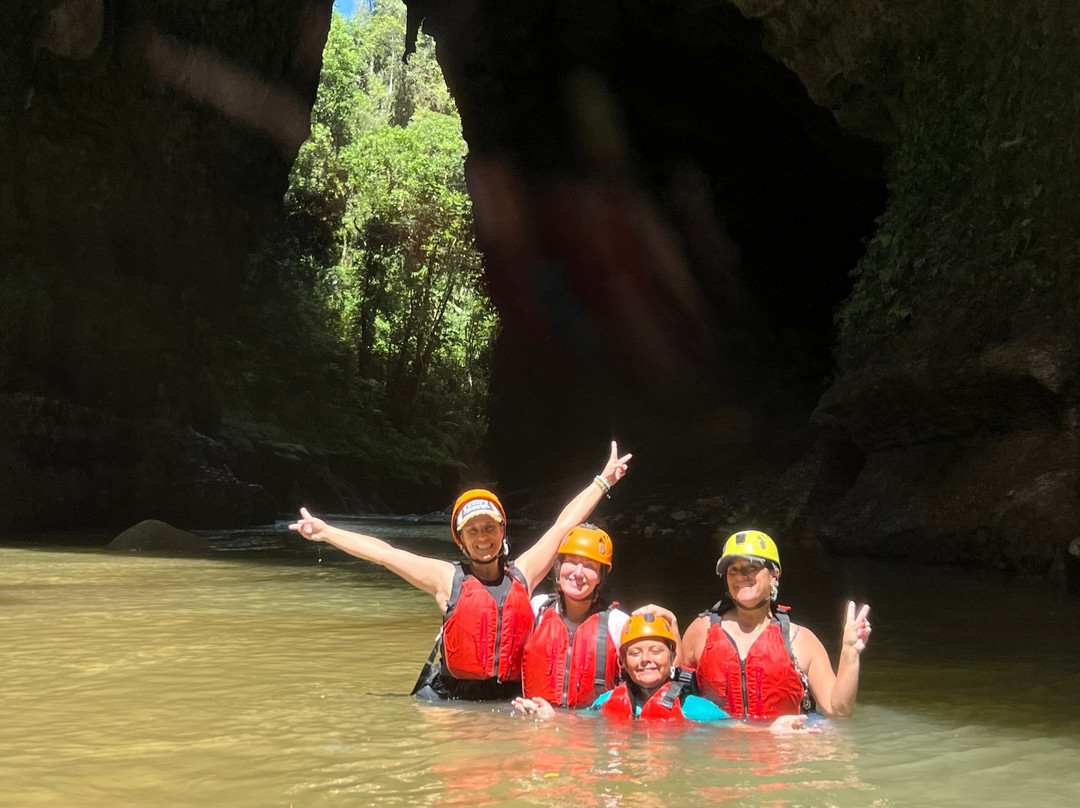 Batey Adventures景点图片