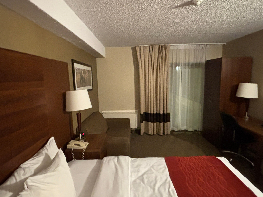 亨茨维尔康福特茵酒店主图