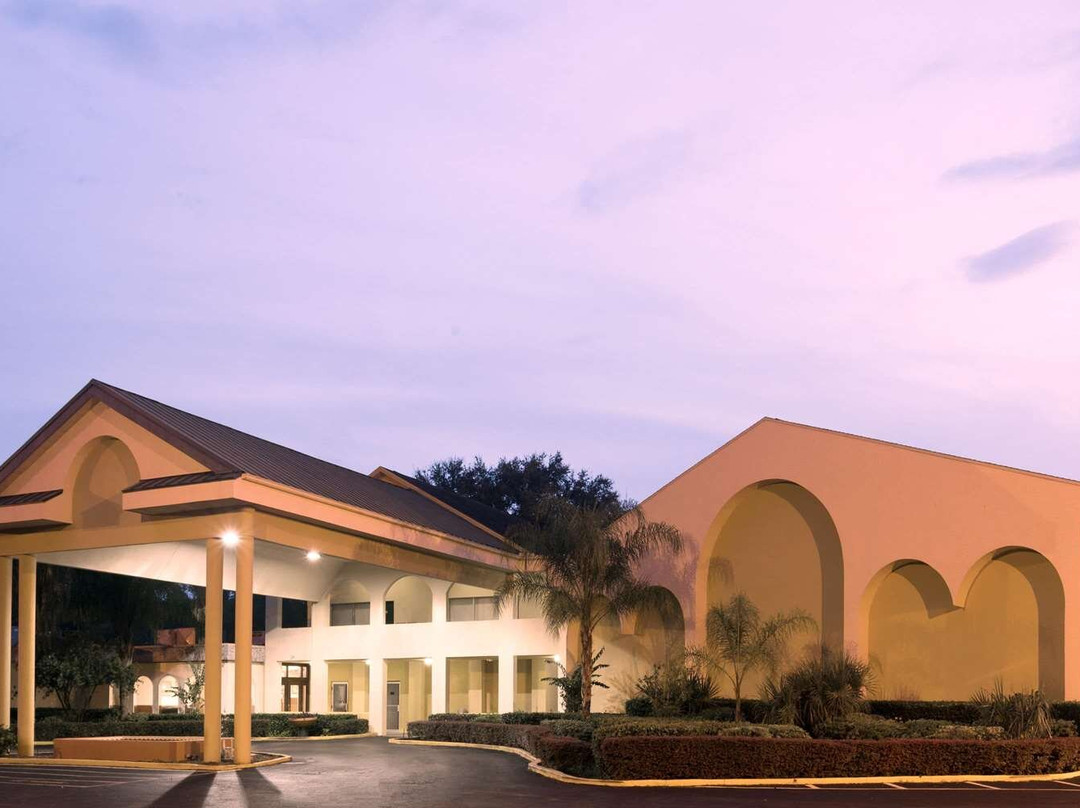 Dunnellon酒店住宿-Days Inn by Wyndham Crystal River