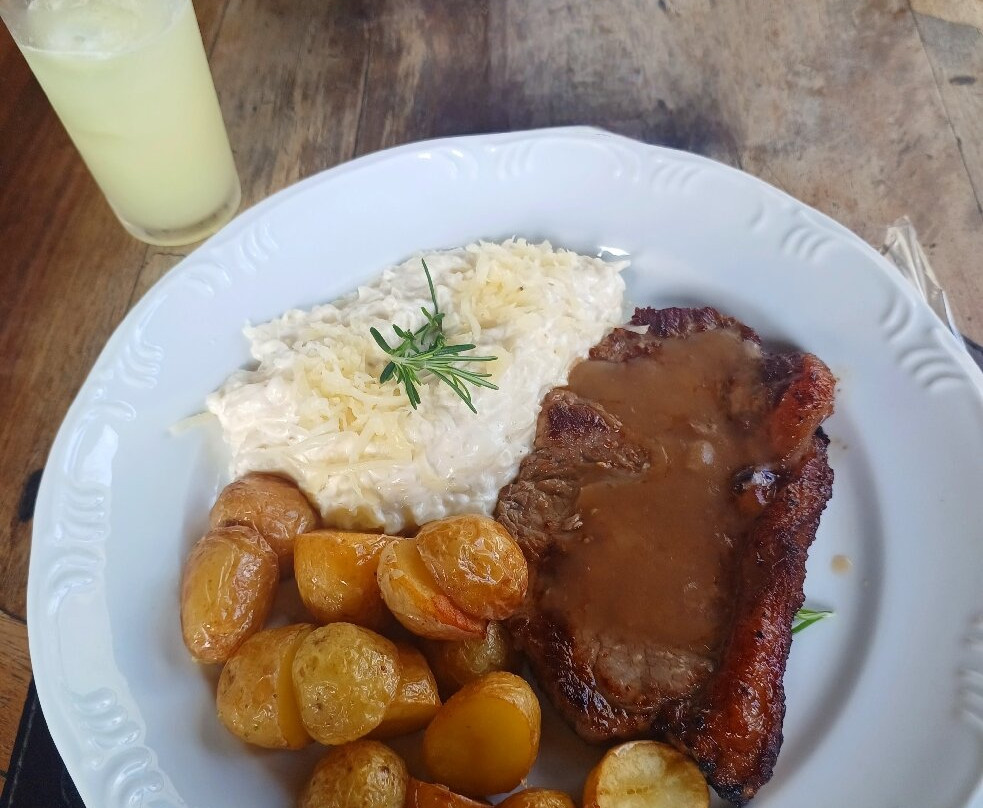 Praça do Cavaleiro Medieval-Itaipava必去景点