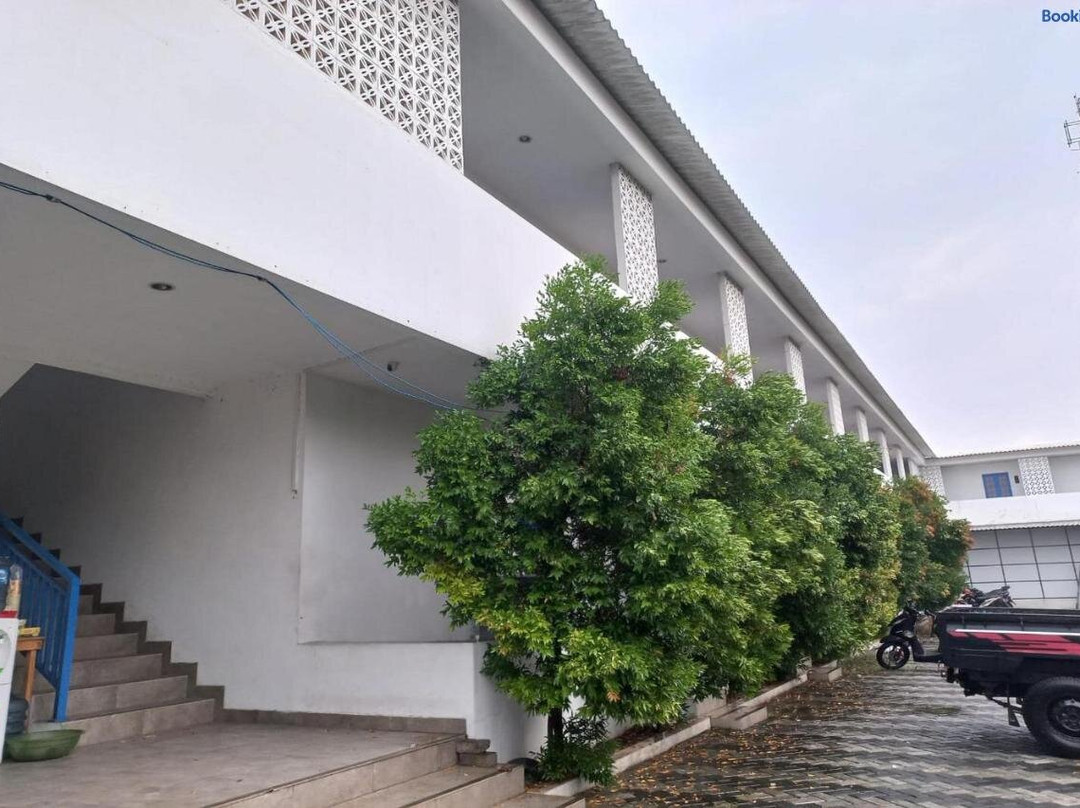 OYO 94103 Sands Residence Ii