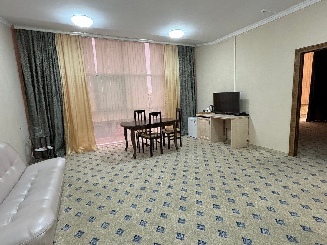 Hotel Continent主图