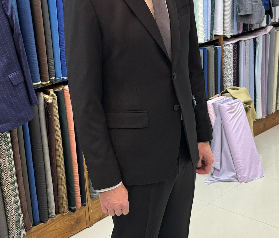 James Bond Tailor景点图片