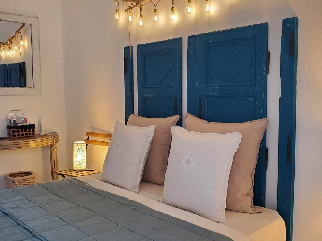 La Fontaine Au Loup主图