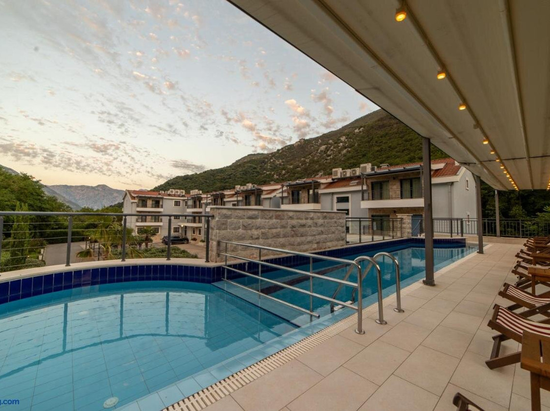 Green Bay Apartments Morinj