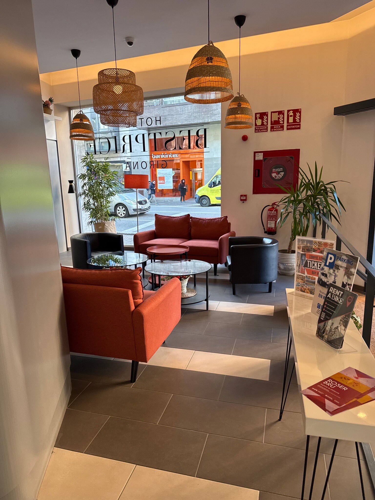 Hotel Bestprice Girona-官方
