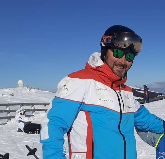 Ski Instructor Dejan Djokanovic景点图片