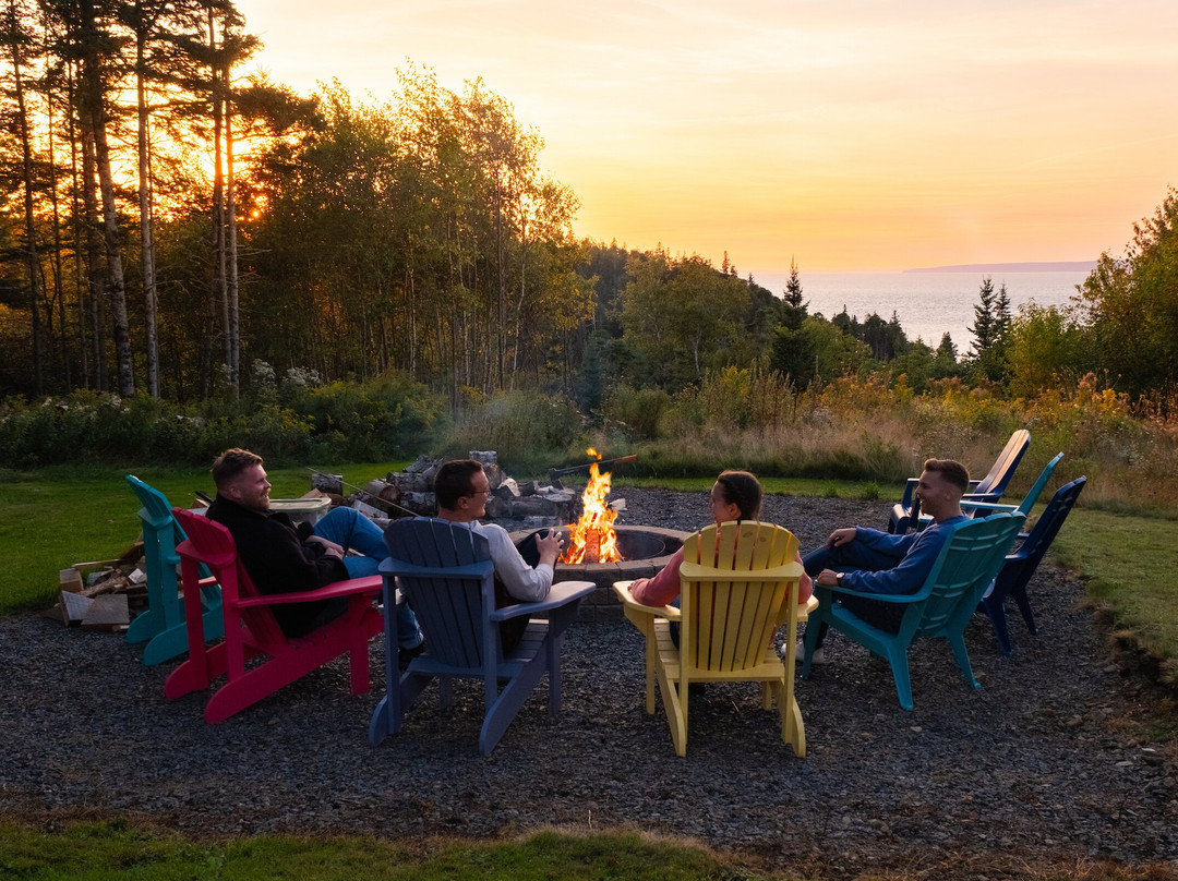 Tides Inn Hall's Harbour主图