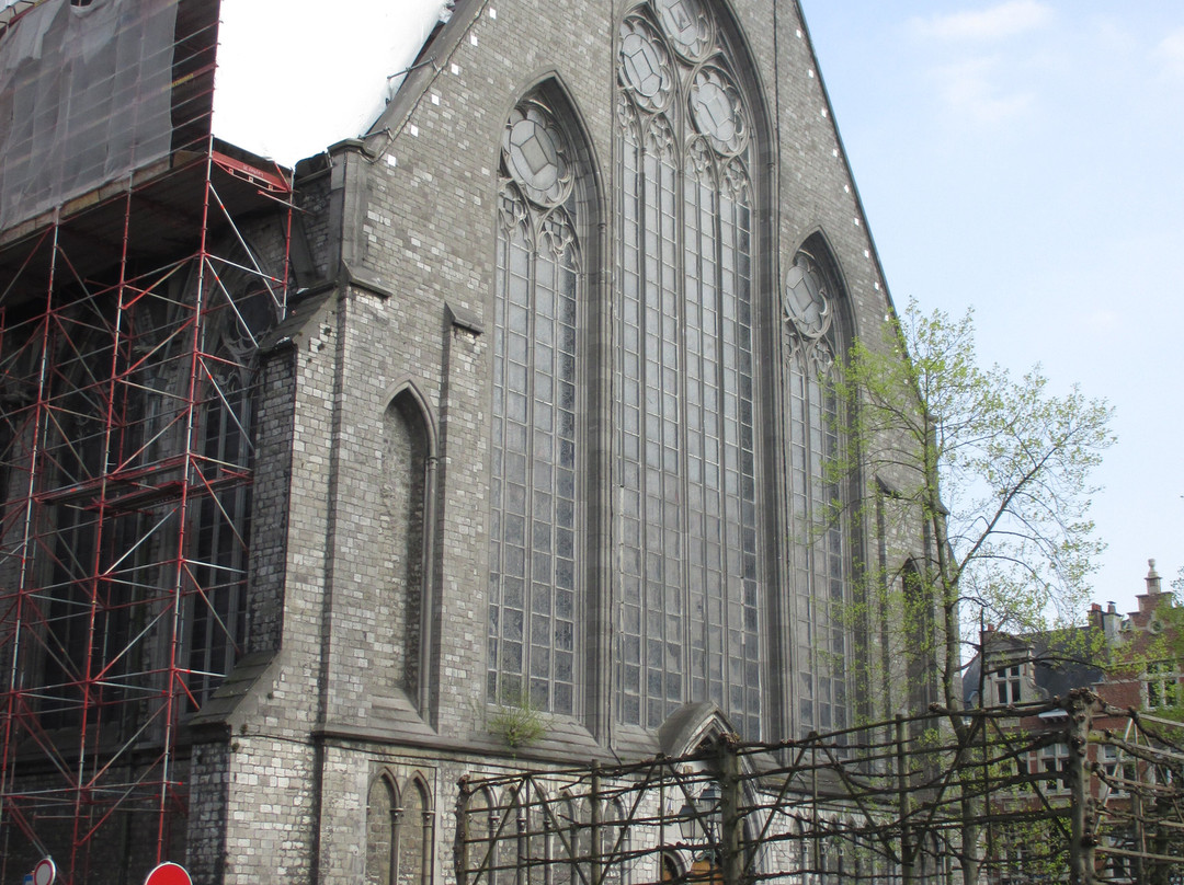 Eglise Saint-henri-Woluwe-Saint-Lambert必去景点