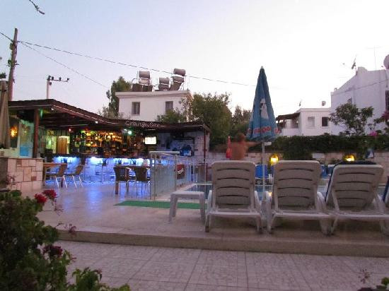 Orange Apartments主图