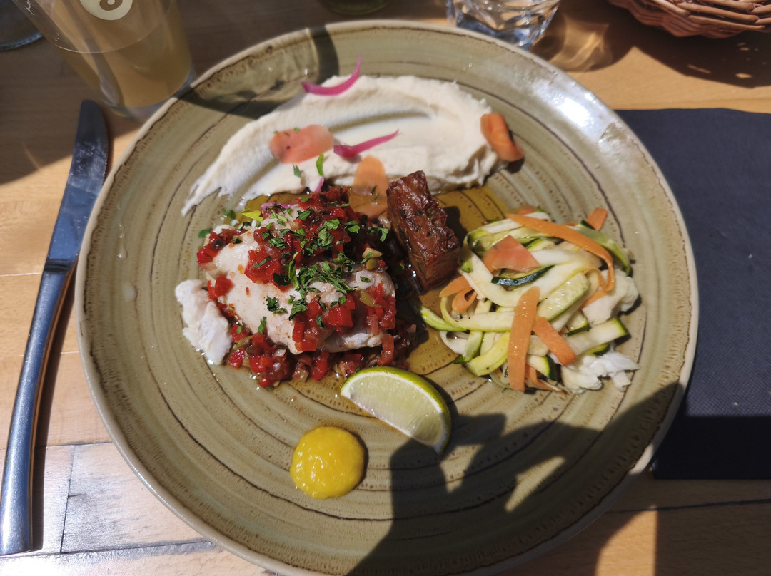 Le Café De La Place