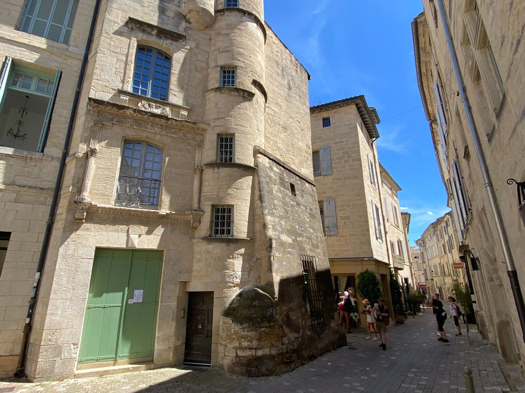 Place aux herbes-泽斯必去景点
