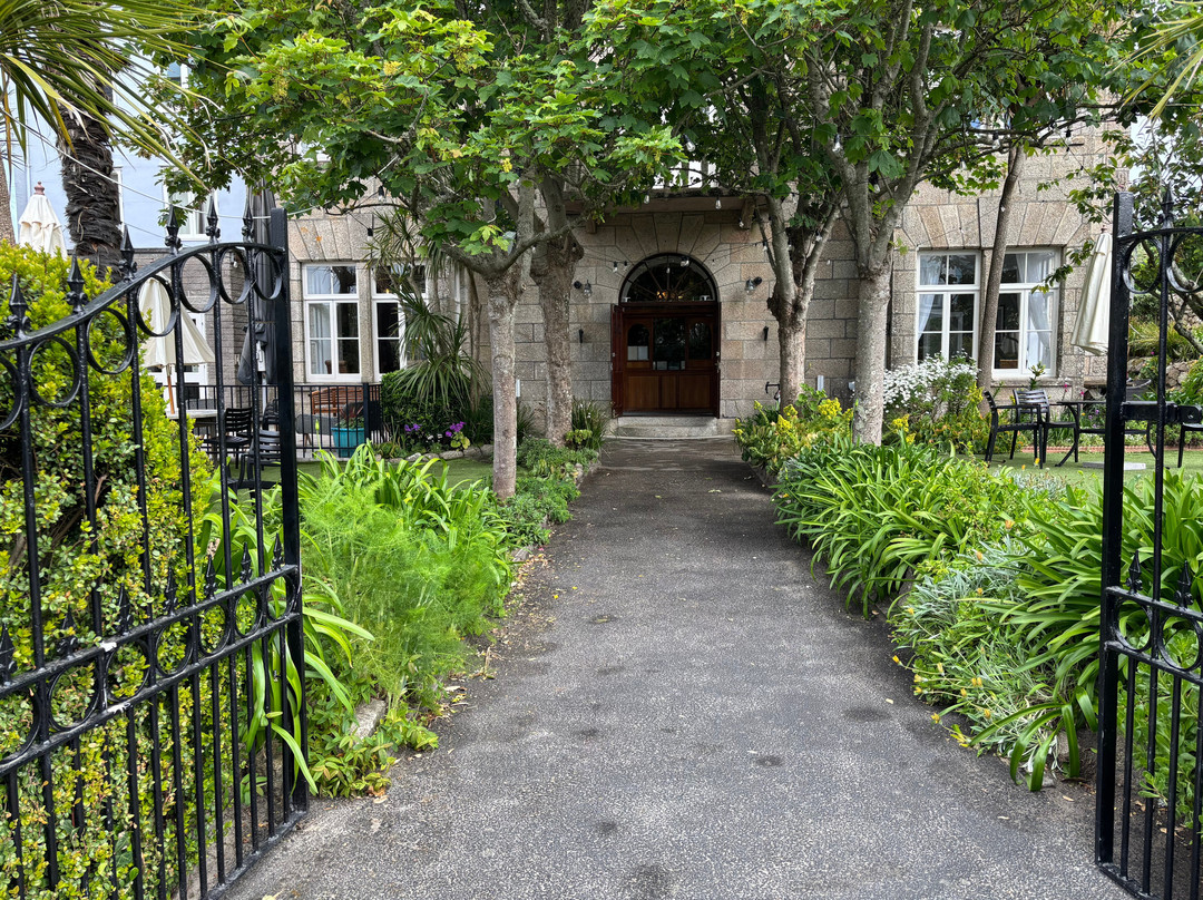 St. Mary's Hall Hotel主图