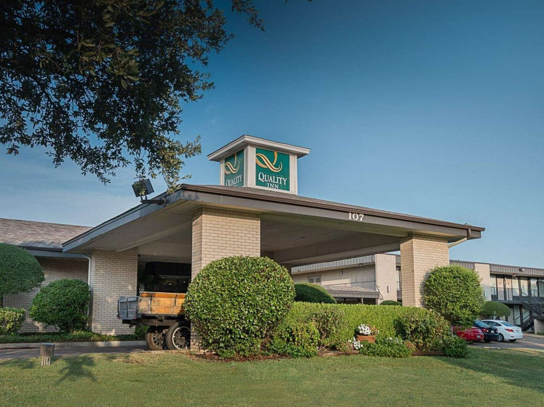 恩尼斯酒店住宿-Quality Inn