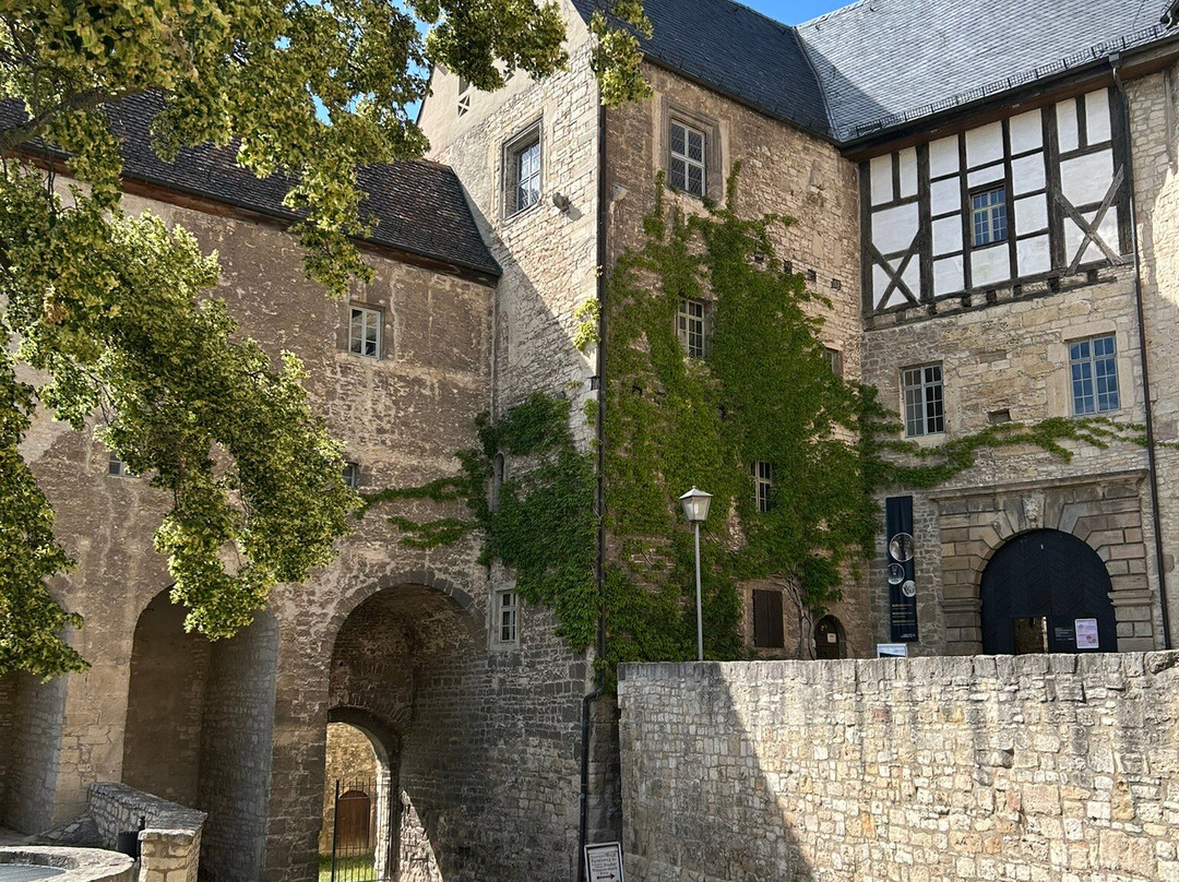 Schloss Neuenburg-Freyburg必去景点