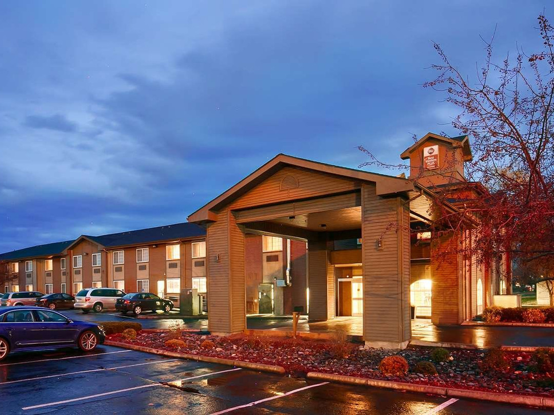 Starkey酒店住宿-Best Western Plus Rama Inn & Suites