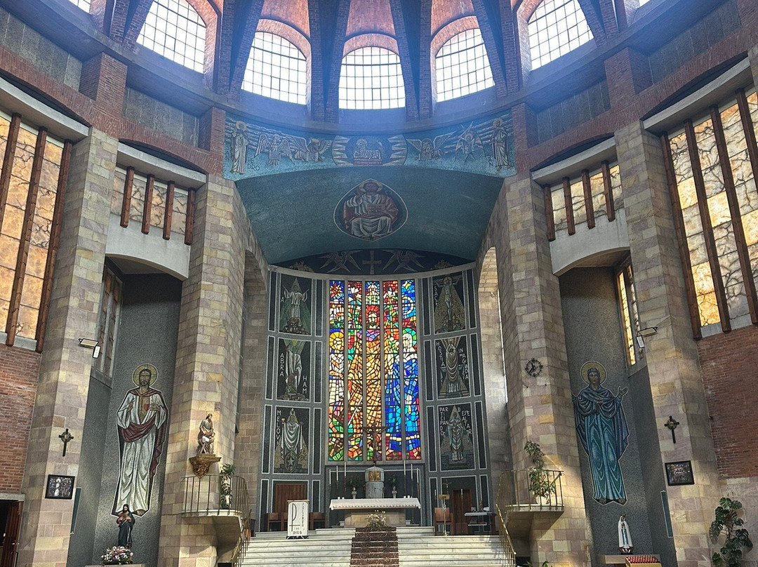 Iglesia de la Virgen Grande-Torrelavega必去景点