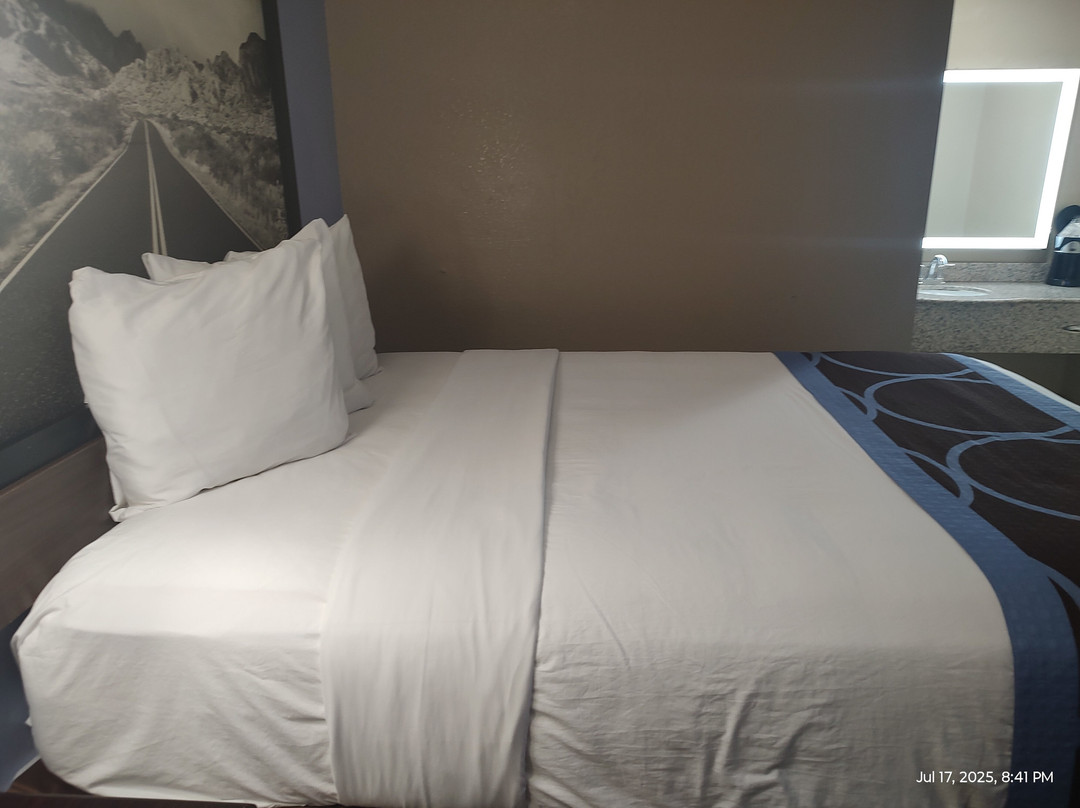 Super 8 by Wyndham Houston/Webster/NASA主图