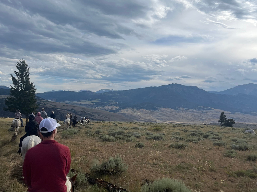 Hell's A-Roarin' Outfitters-加德纳必去景点