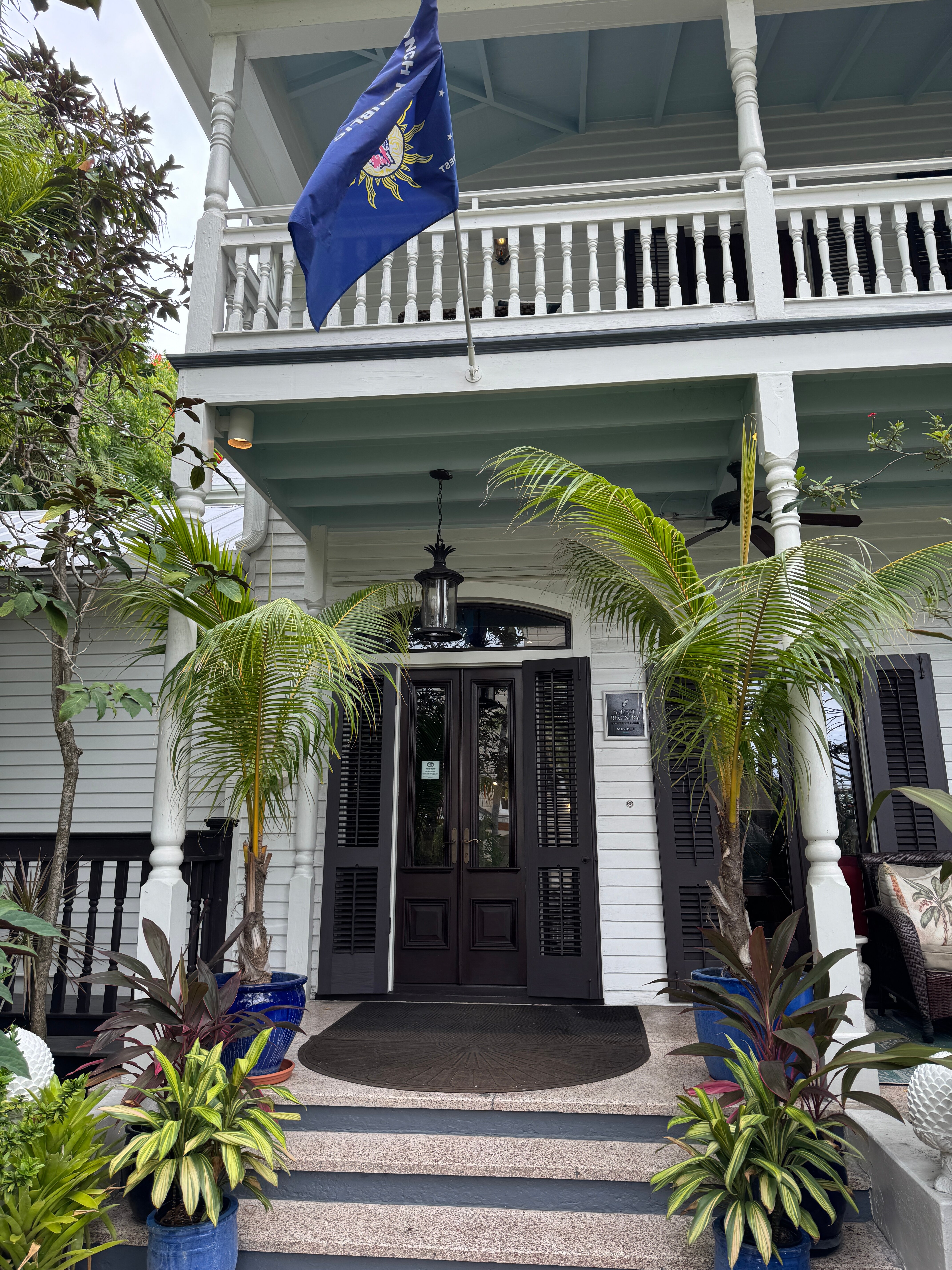 The Mermaid & The Alligator-浴室