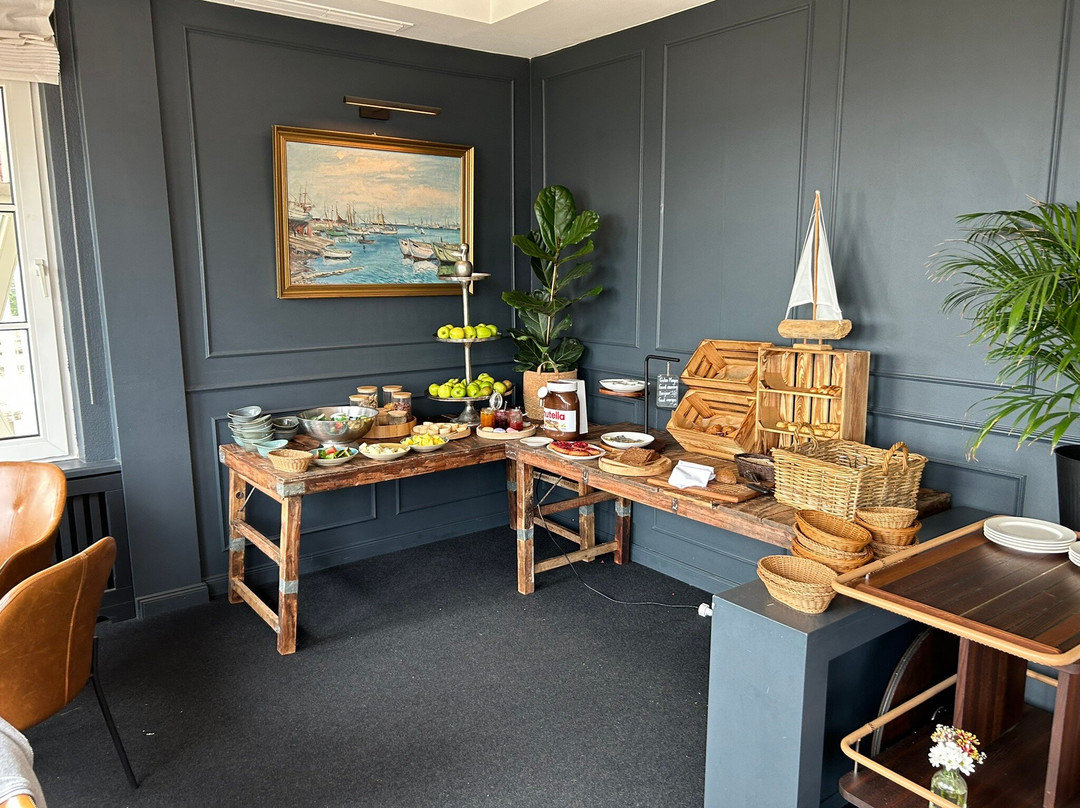 瓦斯勒本酒店主图