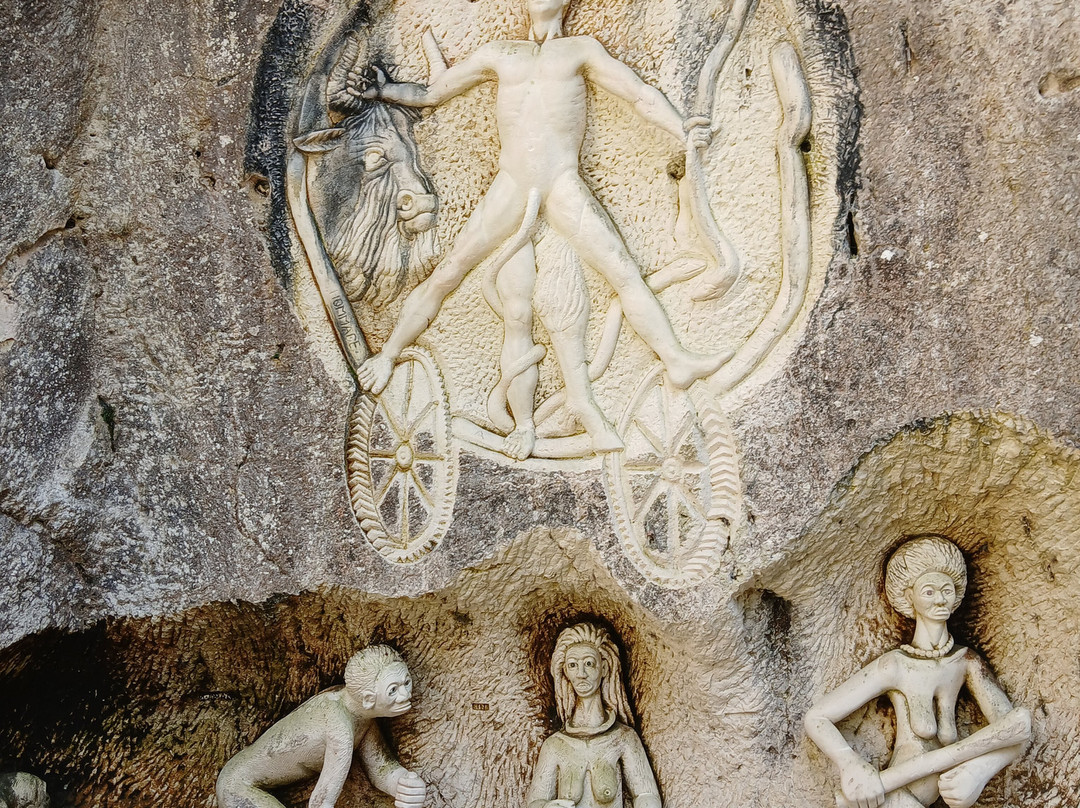 Les Lapidiales-Port d'Envaux必去景点