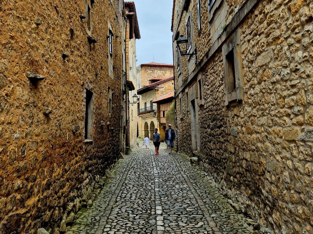 Casco Histórico De Santillana Del Mar-海边的散提亚拿必去景点