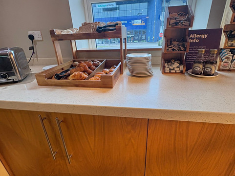 博尔顿西普瑞米尔酒店主图