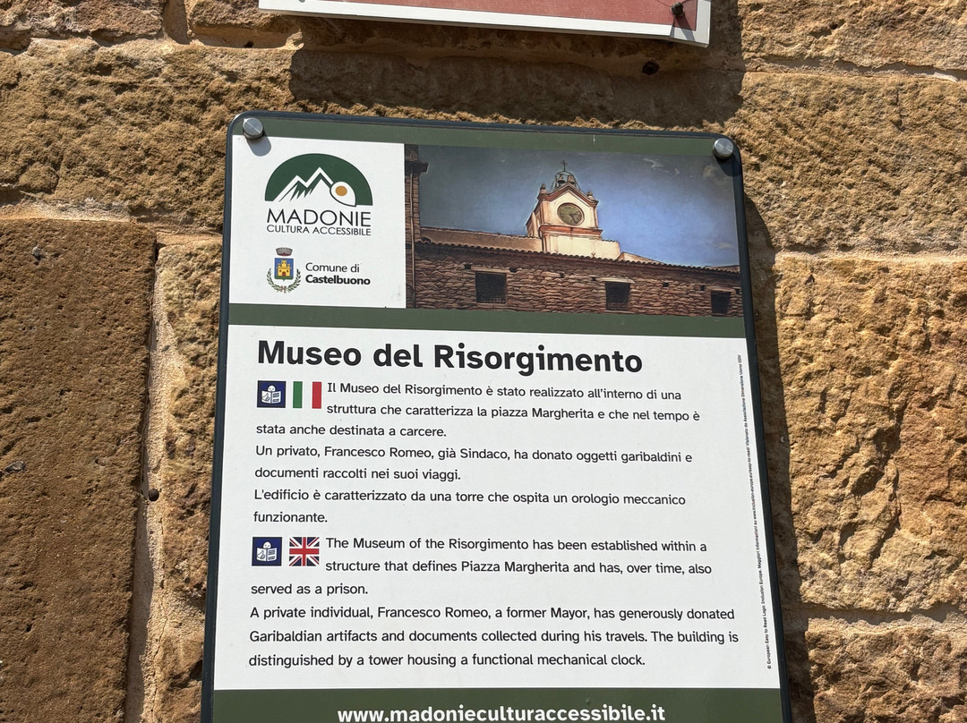 Torre dell' Orologio-Castelbuono必去景点