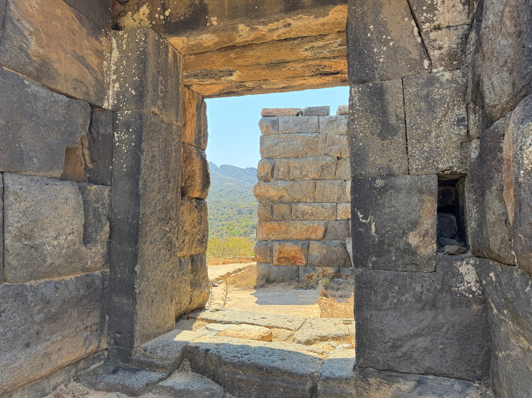 Paleokastro-Mandraki必去景点