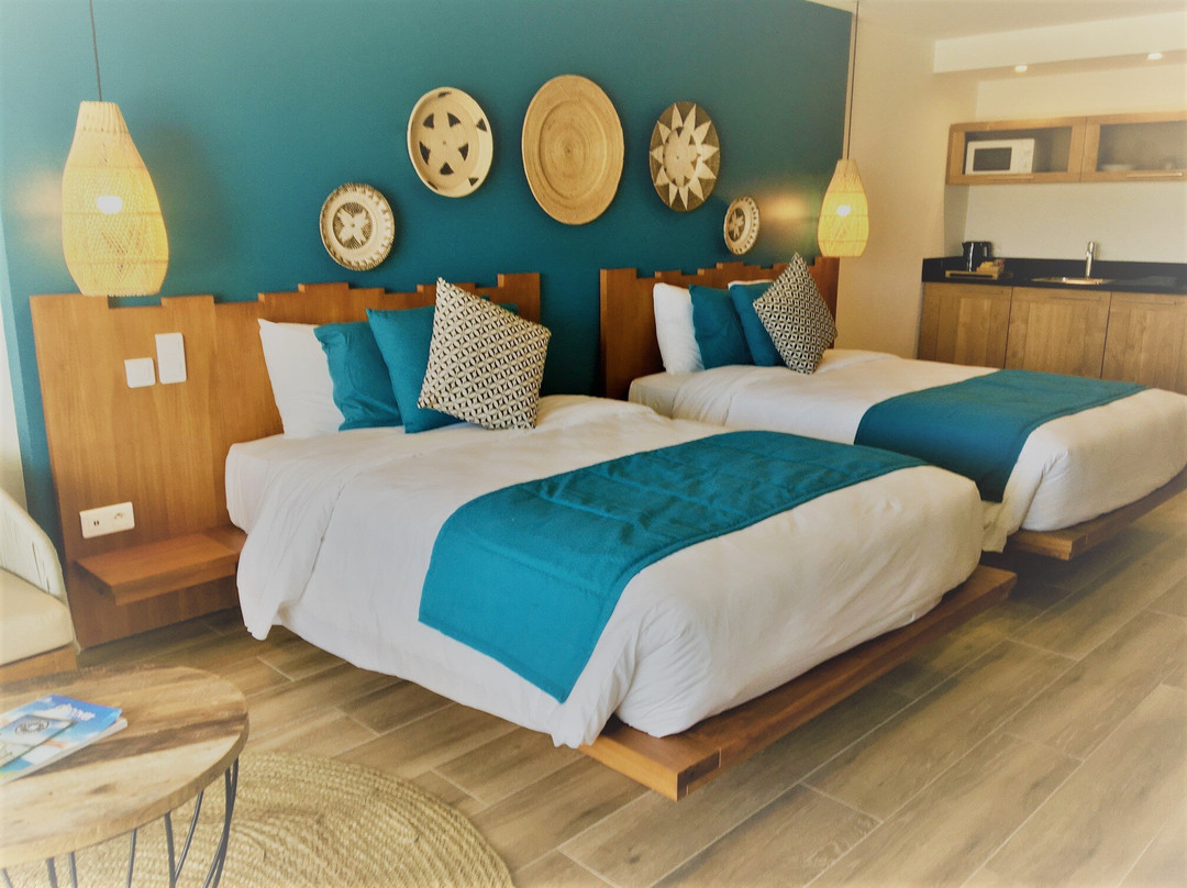 Orient Beach Hotel主图