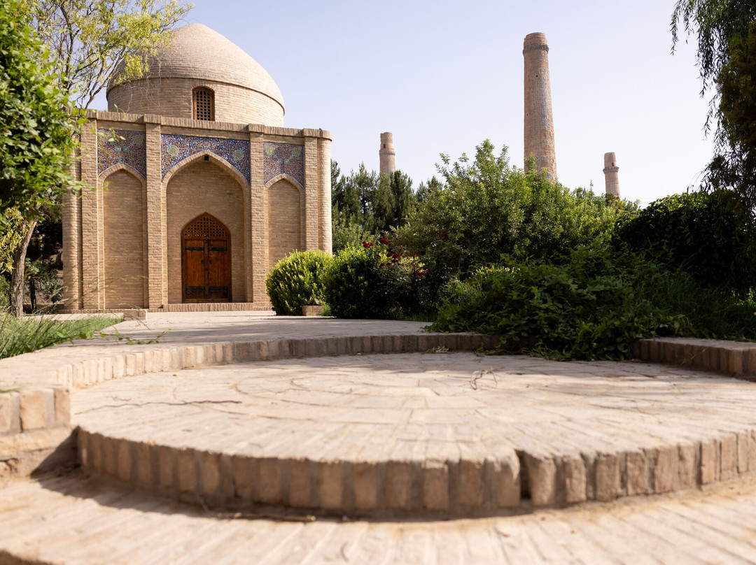 Let's Be Friends-Mazar-i-Sharif必去景点