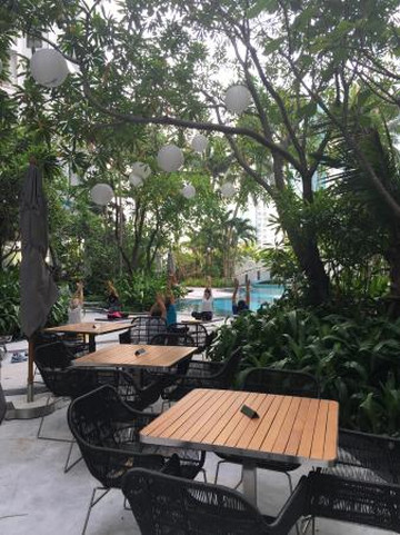 察殿曼谷沙吞服务公寓主图