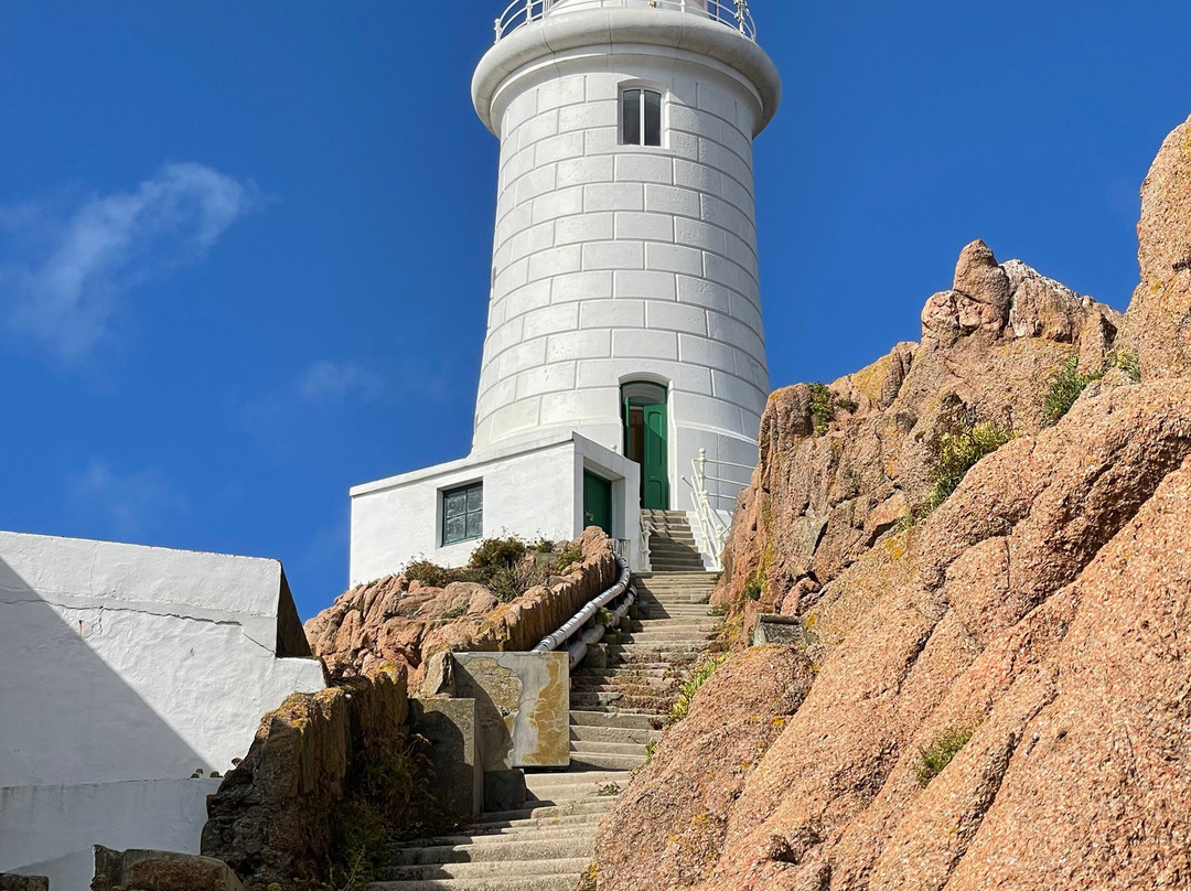 Corbiere Lighthouse (La Corbiere)-圣布雷拉德必去景点