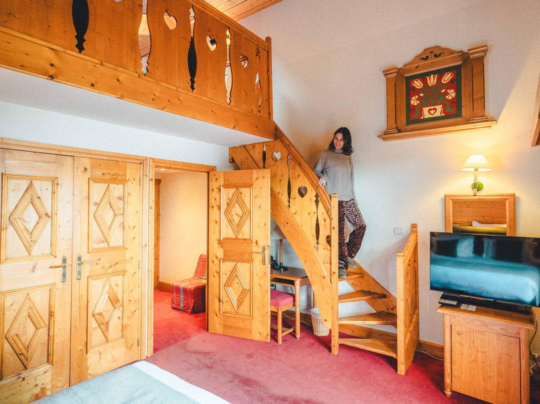 瓦隆峰酒店主图